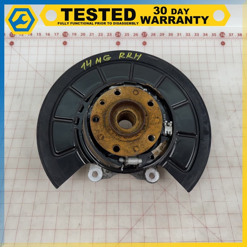 14-16 MASERATI GHIBLI REAR RIGHT PASSENGER SIDE SPINDLE KNUCKLE W/ HUB OEM