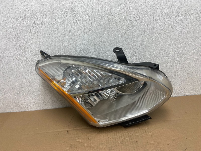 2009-2013 Nissan Rogue Right Passenger Halogen Headlight AB6178 DW