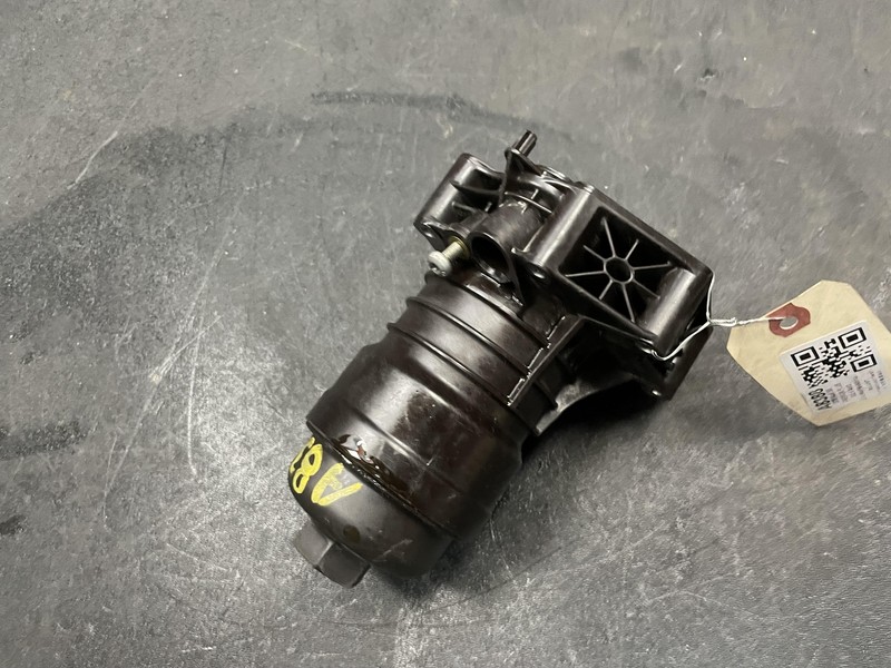 Engine Oil Filter Housing 2019 Audi S5 Coupe 06M115401F 2018 2020 2021 2022 2023