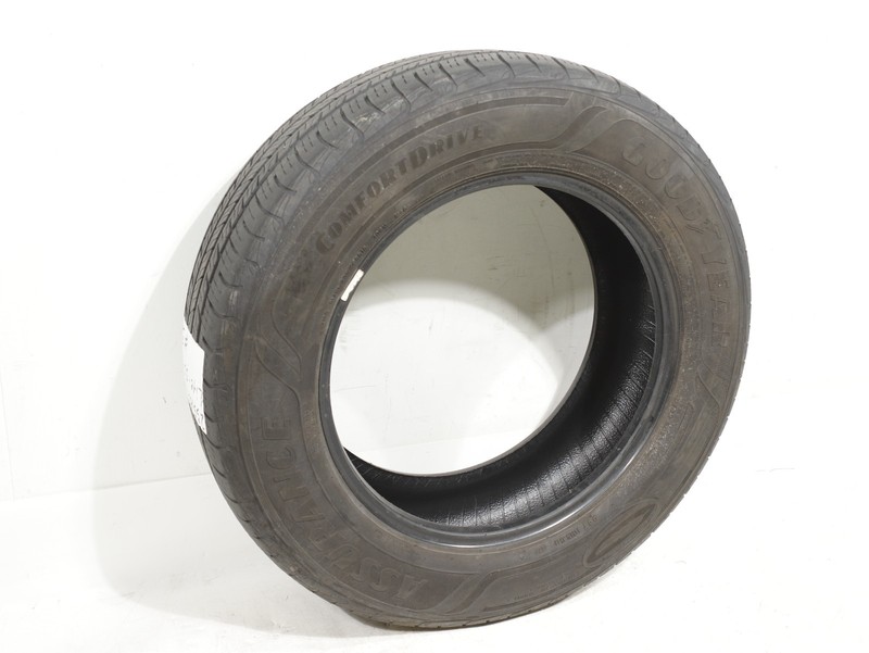 Used Tire Good Year Comfort Assurance 235/65/R18 106V M+S Life 50% OEM (LOCAL)