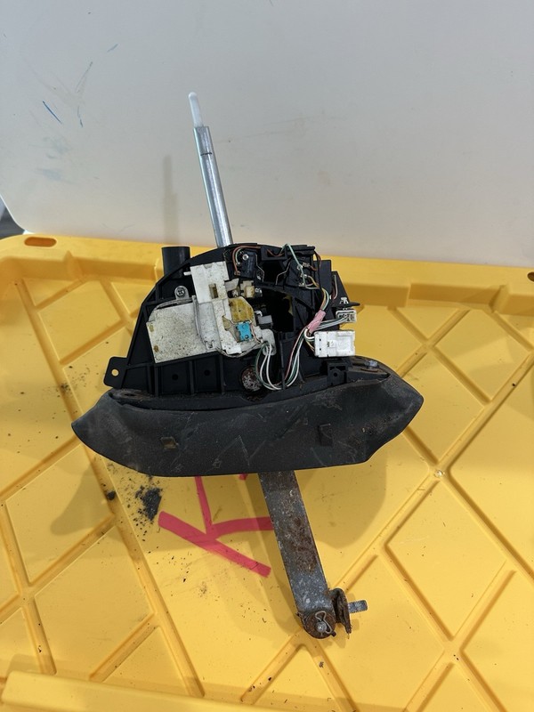 2012 Infiniti M30 LHD Gear selector shifterD2S-01L1402 OEM