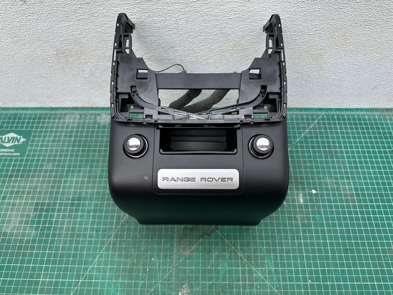 13-16 Range Rover L405 FRONT CENTER CONSOLE REAR PANEL TRIM OM