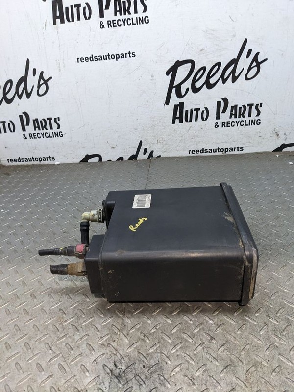 2004-2016 CHEVY/GMC SUBURBAN FUEL EVAPORATOR CHARCOAL VAPOR CANISTER OEM 1181242