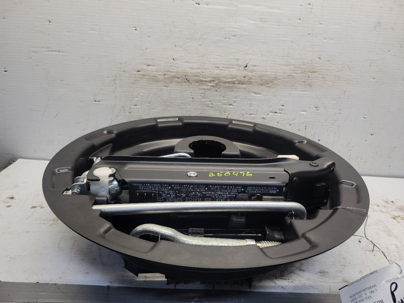CLK350 2008 Jack and Tools 1699117