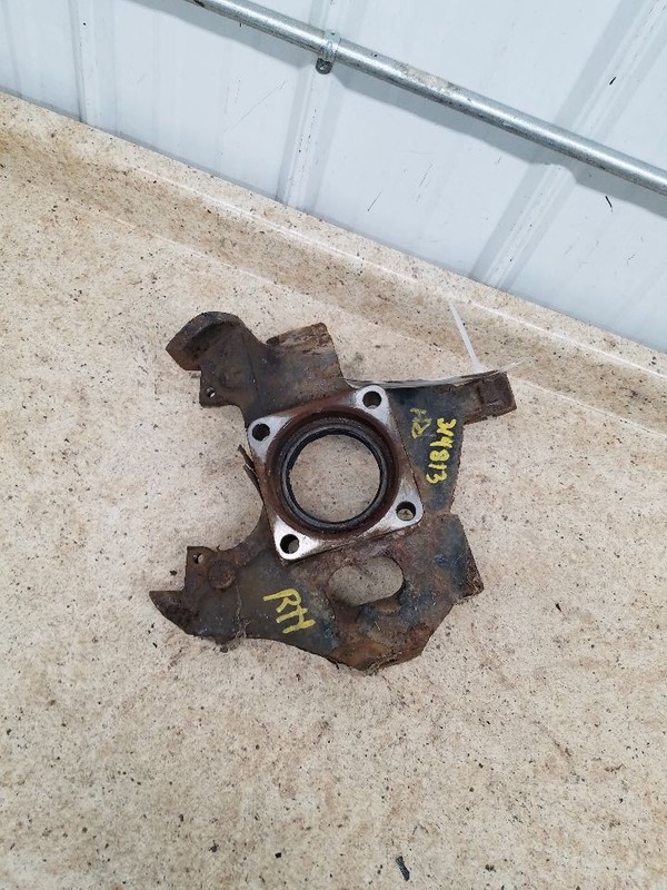 Passenger Front Spindle/Knuckle Fits 96-00 CHEVROLET 2500 PICKUP 308182