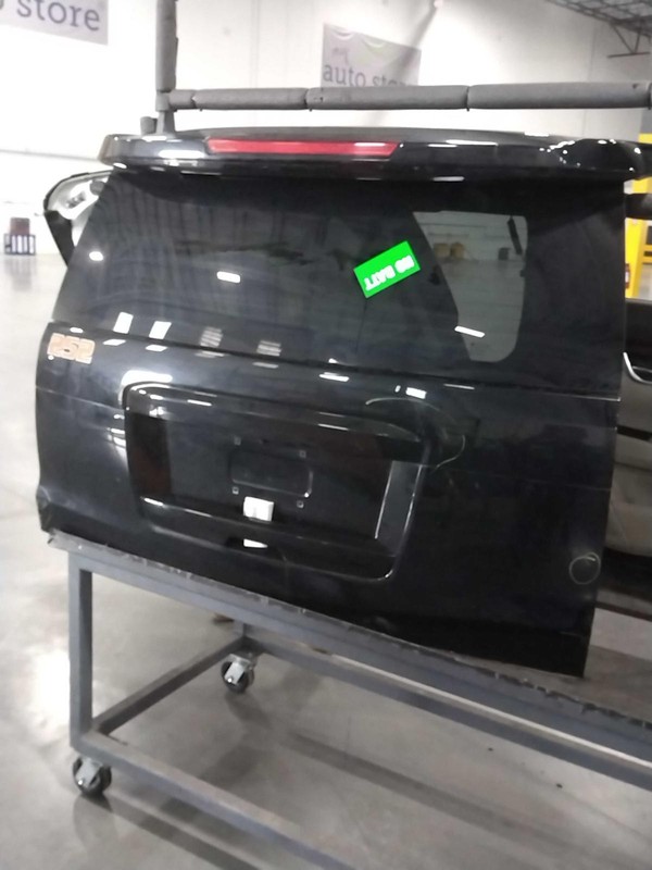 Used Deck Lid fits: 2020 Chevrolet Tahoe SLE w/o power lift Grade B