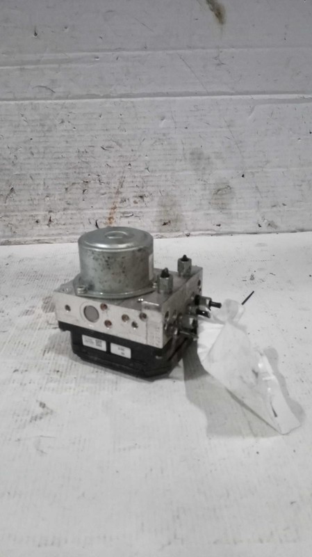 2013 Nissan Leaf ABS Pump & Motor Assembly OEM 476603NF1A 111K Miles Black