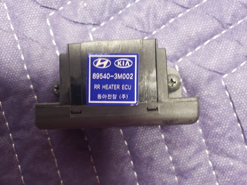 2012 - 2014 HYUNDAI GENESIS SEDAN RH SEAT HEATER ECU CONTROL MODULE 89540-3M002