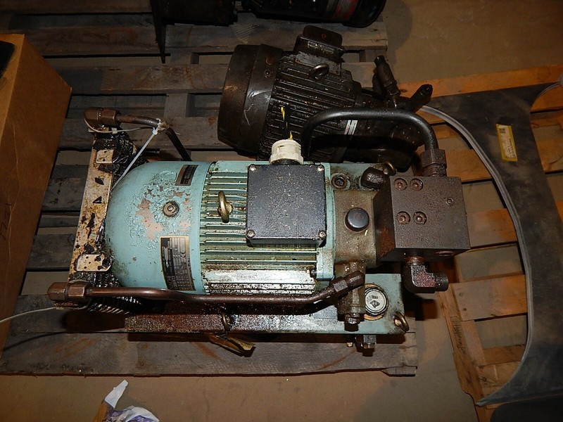 Nachi 4P-2.2KW 3-Phase Cage Induction Motor 950141290 450017