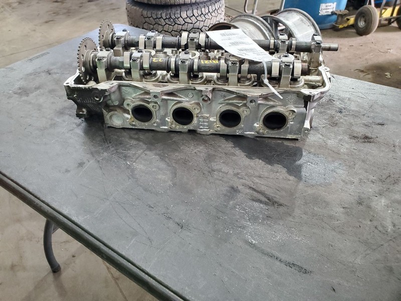 Driver Left Cylinder Head 8-279 4.6L Fits 95-99 DEVILLE 298397