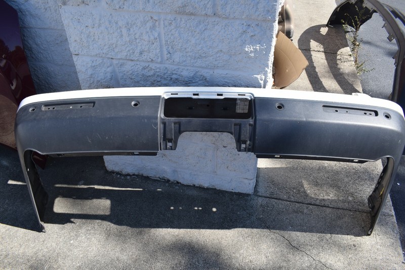 2010-2012 LAND ROVER LR4 REAR BUMPER FACTORY OEM