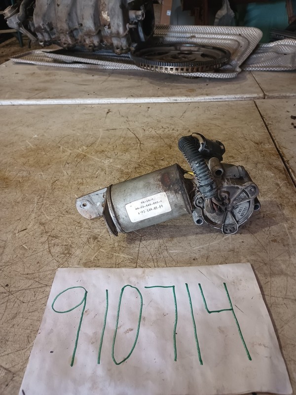 98-05 Mercedes W163 ML320 ML430 ML500 AMG Transfer Case Motor 1635400588 OEM