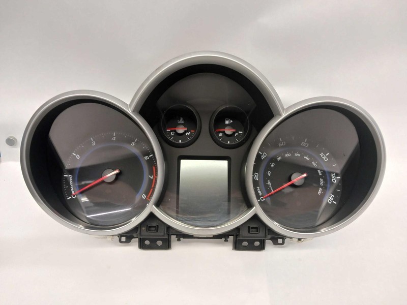 12 CHEVROLET CRUZE Speedometer w/black cluster 134k miles OEM 1 Year Wnty!