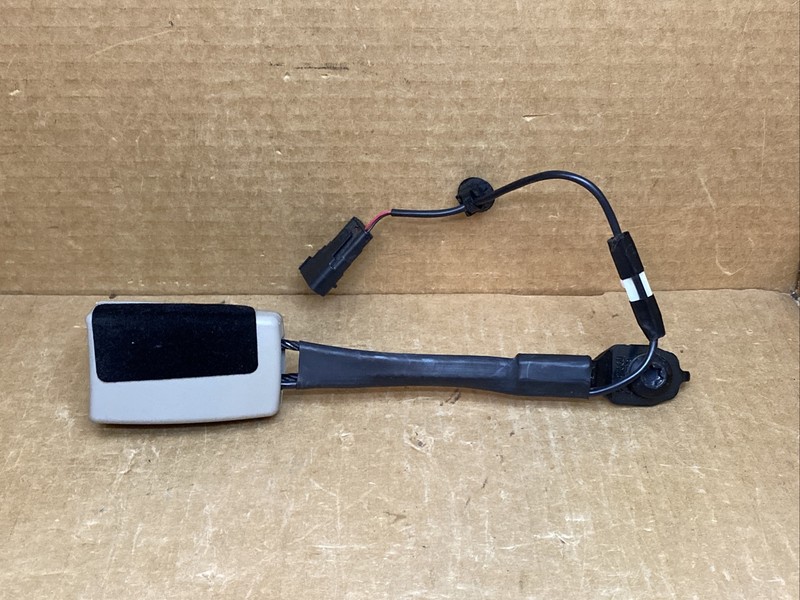 2013-2016 Ford Escape Driver Left Seatbelt Seat Belt Buckle Medium Light Stone