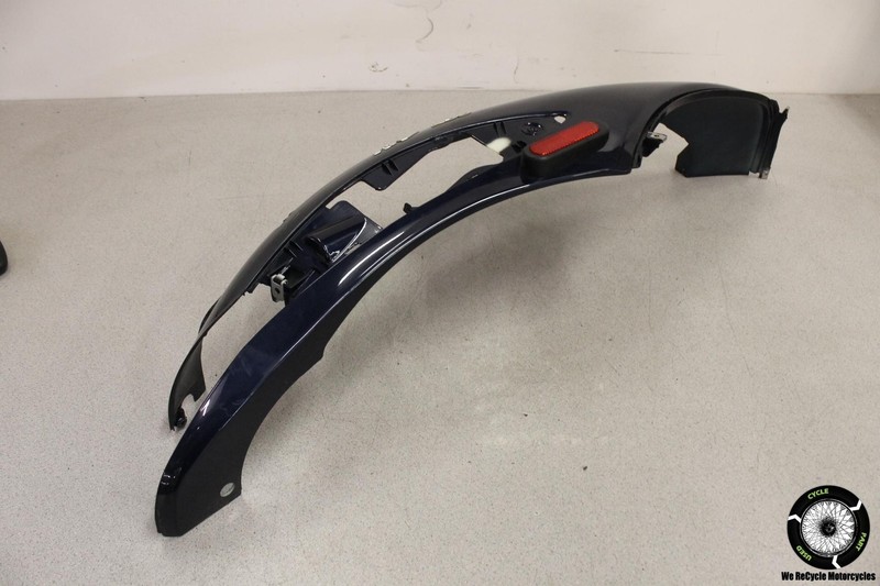2009 Piaggio BV 250 RIGHT REAR BACK TAIL FAIRING COWL PLASTIC COVER BV250 09