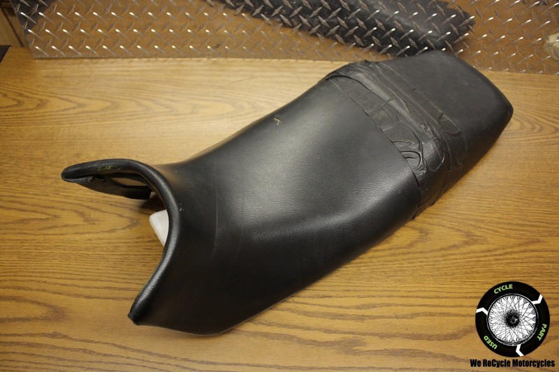 02 KAWASAKI EX 250 F NINJA SEAT ASSEMBLY DRIVER PASSENGER OEM 02 EX250