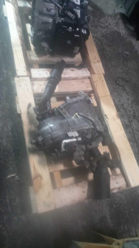 2017 Nissan Titan Transfer Case Assembly OEM 33100EZ20A 81K Miles 4WD Black