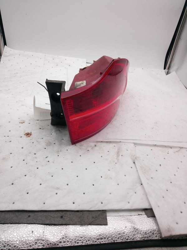 2015 Hyundai Santa Fe Left Tail Light Assembly Grey 282469 123K Miles