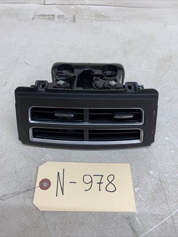 TESLA AIR OUTLET REAR CENTER CONSOLE AIR VENT 6006016-00-D 978 B154