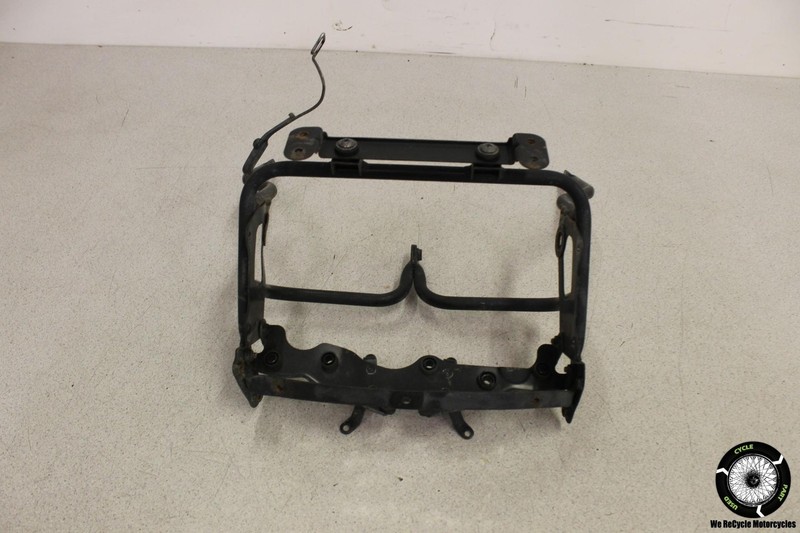 1993 Suzuki Katana 750 GSX750F UPPER FAIRINGSTAY BRACKET SUPPORT GSX 93