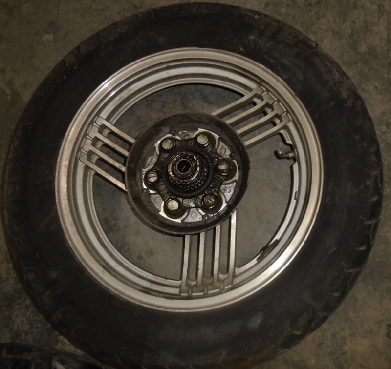 1987 Yamaha Venture XVZ 1300 XVZ1300 Rear Back Rim Wheel Tire Rotor130/90-16 16"