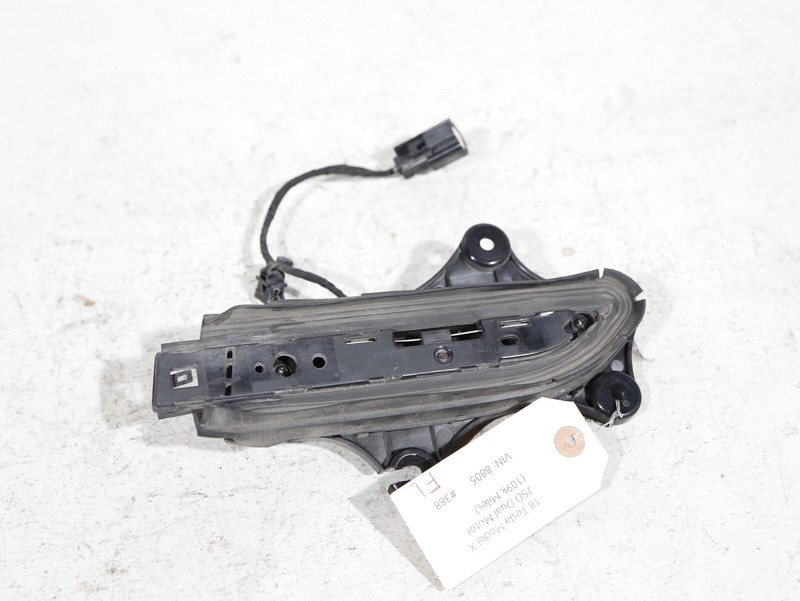 2016-2020 TESLA MODEL X OUTER DOOR HANDLE FRONT LEFT 1035418-00-E OEM