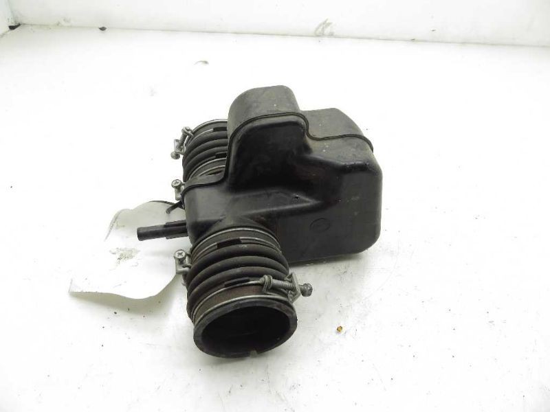 1997 LEXUS ES300 3.0L 6CYL AIR CLEANER RESONATOR TUBE ASSEMBLY