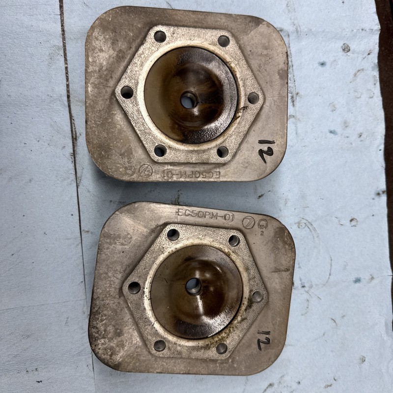 1995 1996 Polaris Indy Trail Touring 500cc Snowmobile Motor Cylinder Heads # 12