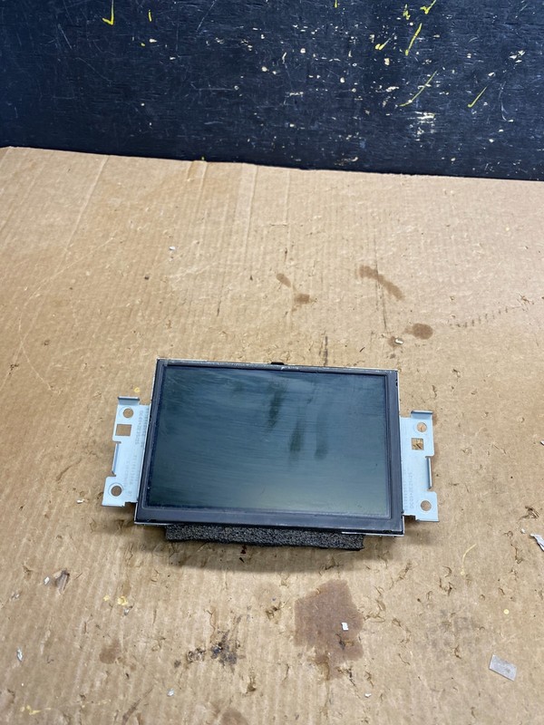2011 to 2018 Volvo S60 Radio Audio Information Display Screen 31357075 Z4445 DG
