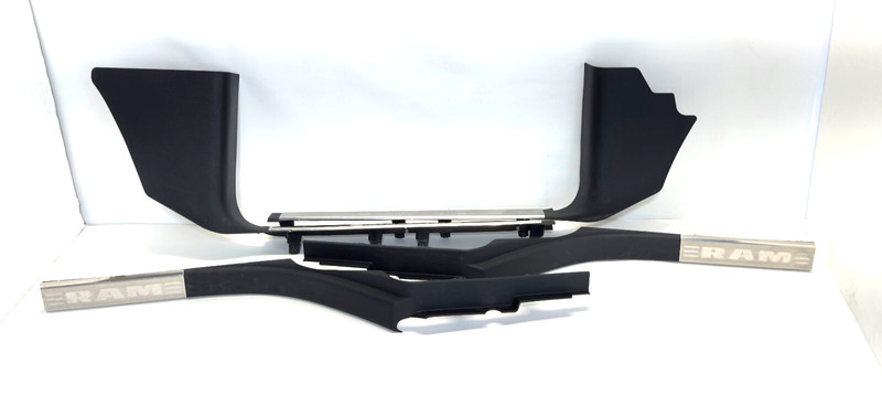 ✅13-2024 RAM 1500-3500 LIMITED CREW CAB SCUFF PANEL SET DOOR SILL TRIM COVER OEM