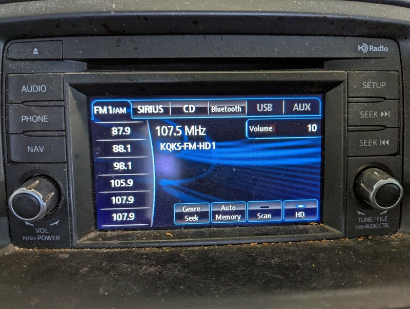 2013 Nissan Altima Radio Stereo Navigation Display Screen Unit & Brackets/Screws