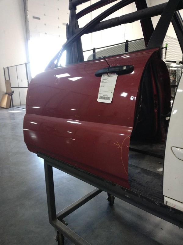 2008 KIA Sportage Left Door Red, Good Condition, Small Dent & Paint Chip