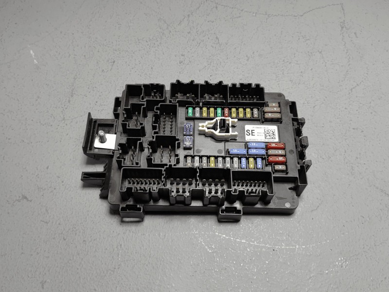 TESLA MODEL S 2017-2020 CABIN FUSE JUNCTION RELAY BOX BLOCK MODULE UNIT OEM