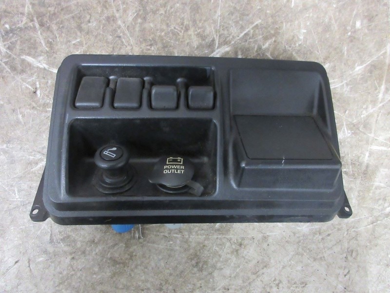 03-06 Jeep Wrangler TJ Rubicon OEM Center Dash Switch Panel 56047070