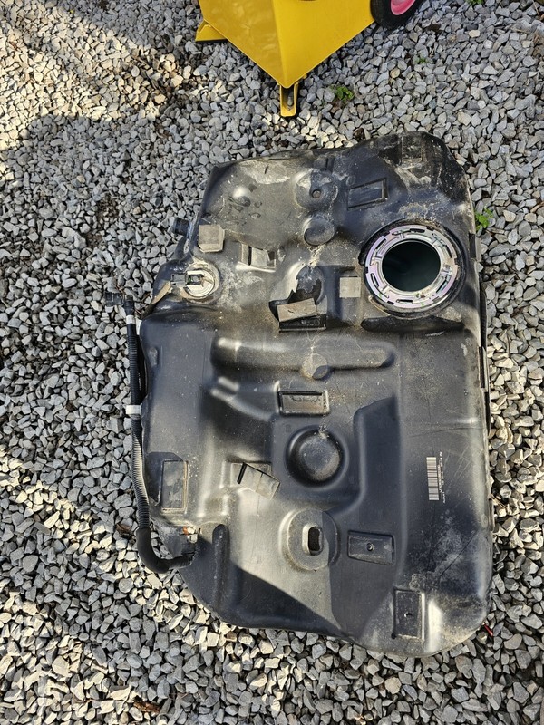 HYUNDAI SONATA 2.4L FWD FUEL GAS TANK RESERVOIROEM 2015 - 2019