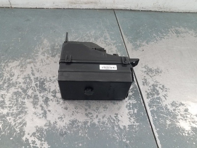 2004 Chevy Corvette C5 Under Hood Fuse Panel #2517 K2