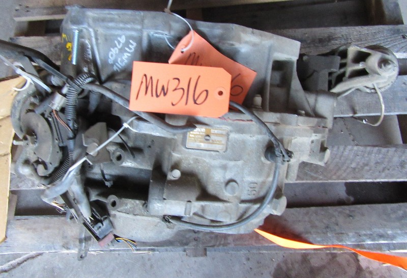 AUTOMATIC TRANSMISSION 97 98 SAAB 900 W TORQUE CONVERTER 4 CYLINDER ENGINE MOTOR