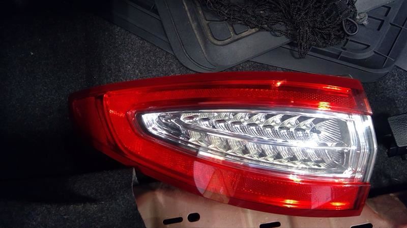 Driver Tail Light Quarter Panel Mounted LED Hybrid SE Fits 13-16 FUSION 3296133