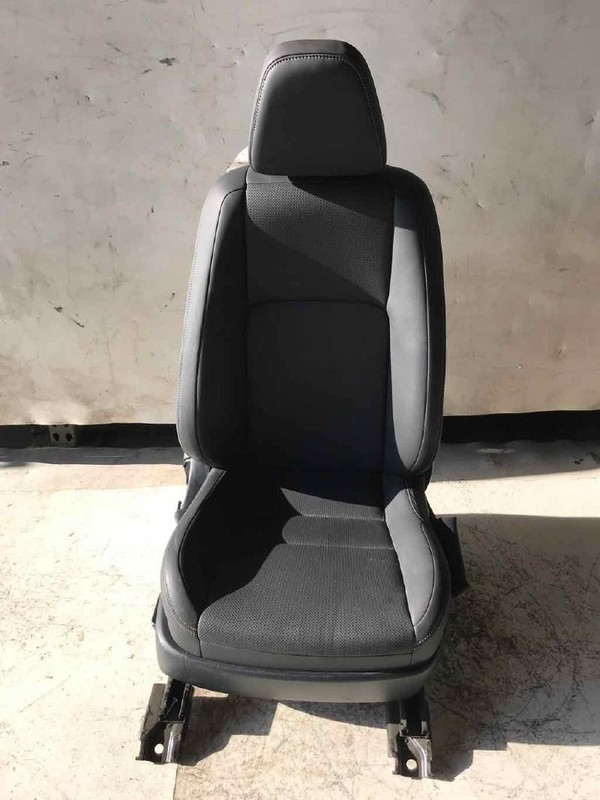 Front Seat LEXUS IS200T 16 17