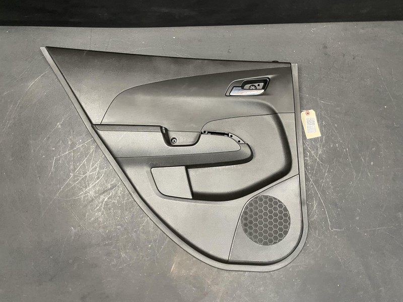 Rear Left Door Trim Panel 2019 Chevrolet Sonic 94511050 2020