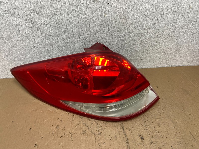 2012 to 2017 Hyundai Veloster Left Driver LH Tail light OEM AC7417 DW