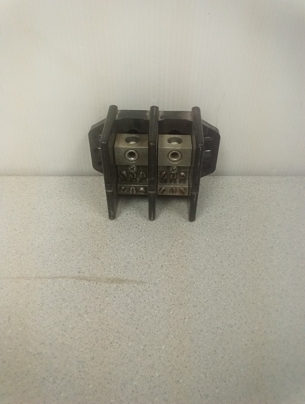 Marathon CAT: 1402401 Power Distribution Blocks 140 Series, 600v, 175amp