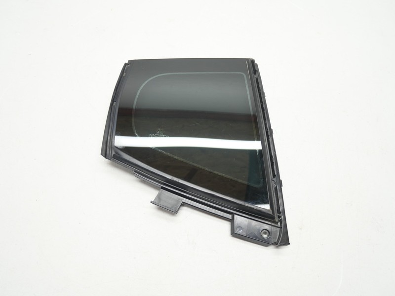 2018-2023 Kia Stinger GT1 Rear Passenger Door Vent Window Glass Right RH OEM