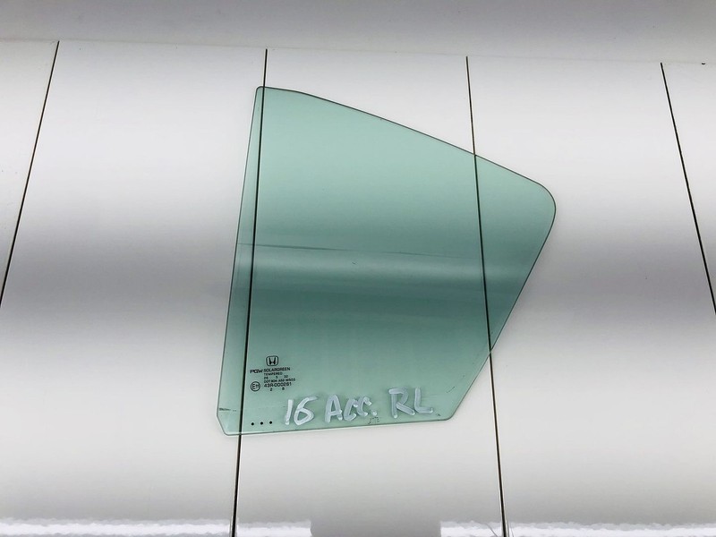 13-17 HONDA ACCORD REAR LEFT SIDE DOOR QUARTER WINDOW GLASS OEM