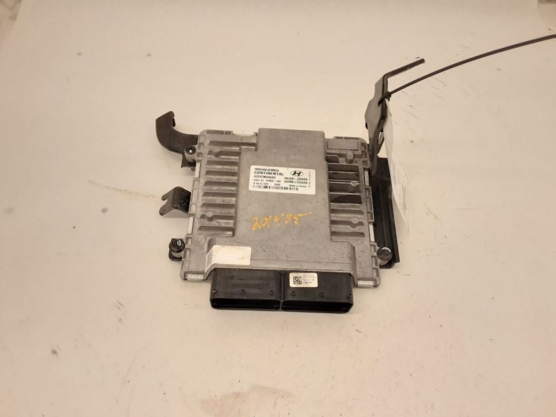 Engine ECM Electronic Control Module 2.4L FWD Fits 17-18 SANTA FE 2215518