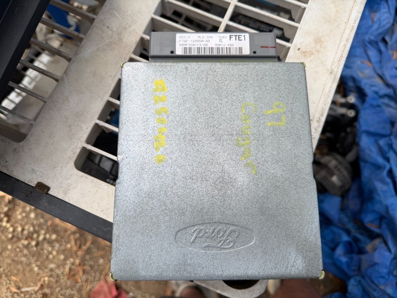 96-97 MERCURY COUGAR FORD THUNDERBIRD OEM ENGINE COMPUTER ECU PCM F7SF-12A650-AB