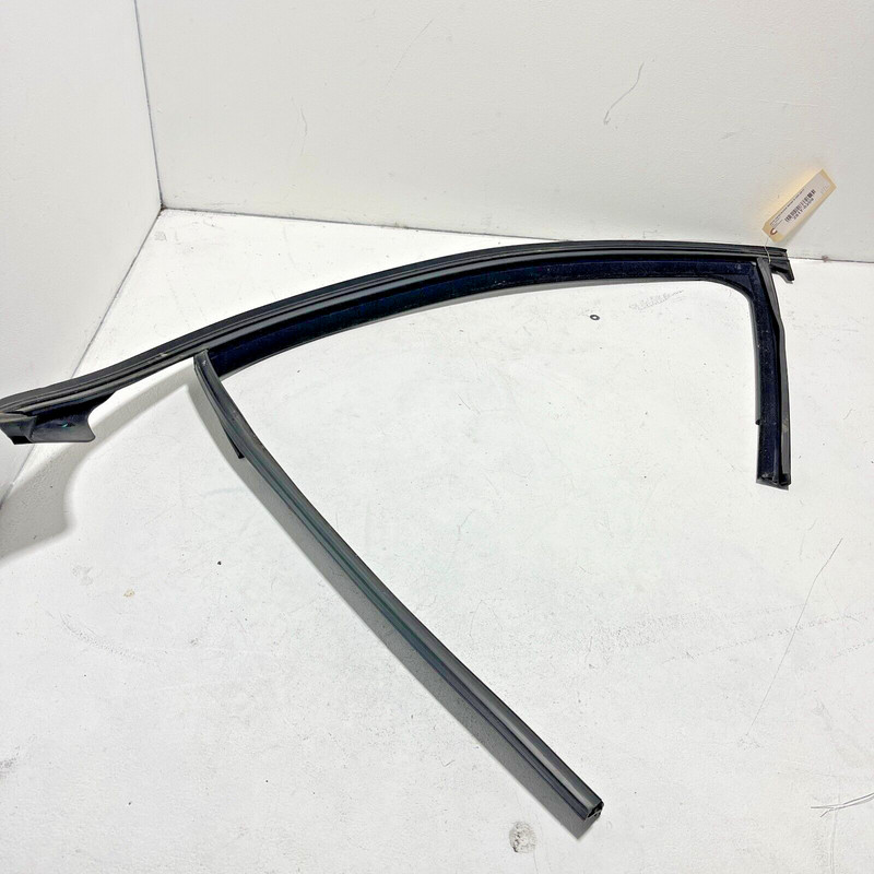 2014-17 MERCEDES S550 W222 FRONT DRIVER DOOR WINDOW RUN CHANNEL SEAL MOLDING OEM