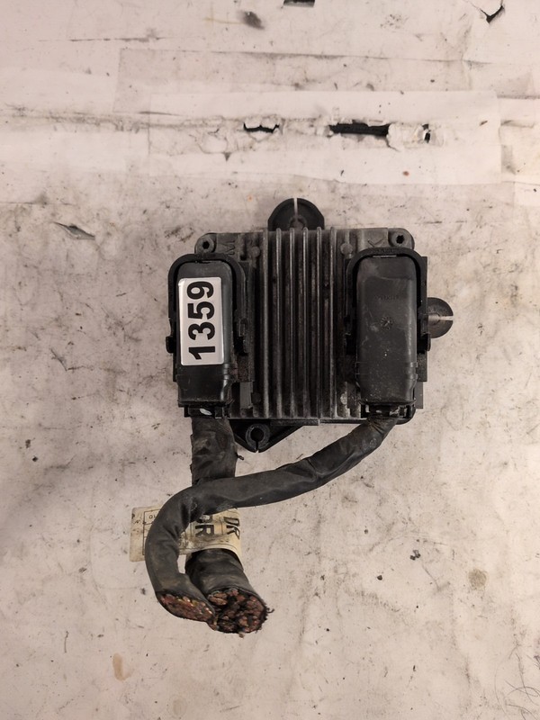 2004-2005 Chevrolet Aveo 1.6L Engine Control Module ECU W Mount OEM computer