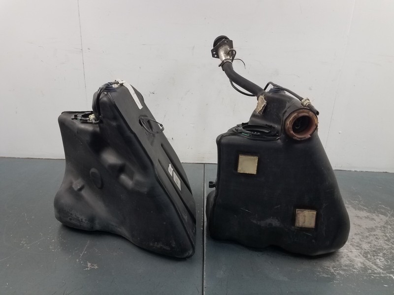 2011 Chevy Corvette C6 Grand Sport Fuel Tanks / Filler Neck #2026 K4