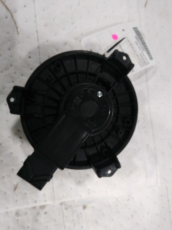 Used HVAC Blower Motor fits: 2013 Ram Dodge 1500 pickup w/dual zone control Grad